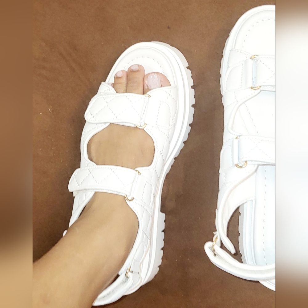 New forever 21 white size 6